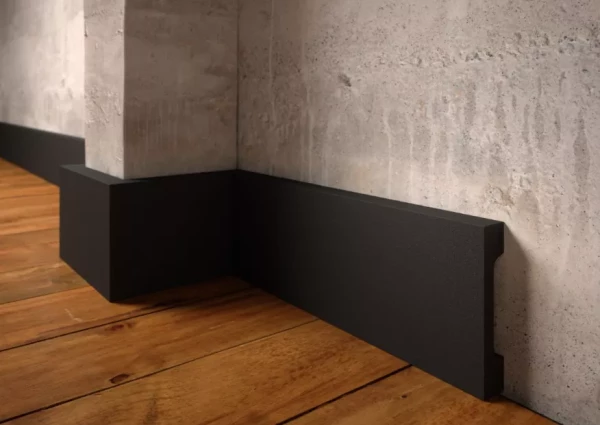 LPC-29 RAL9005 - listwy przypodłogowe CREATIVA